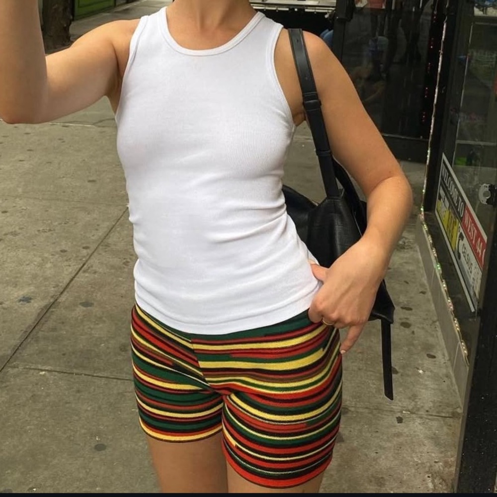 Realisation Par The Bobbie Shorts